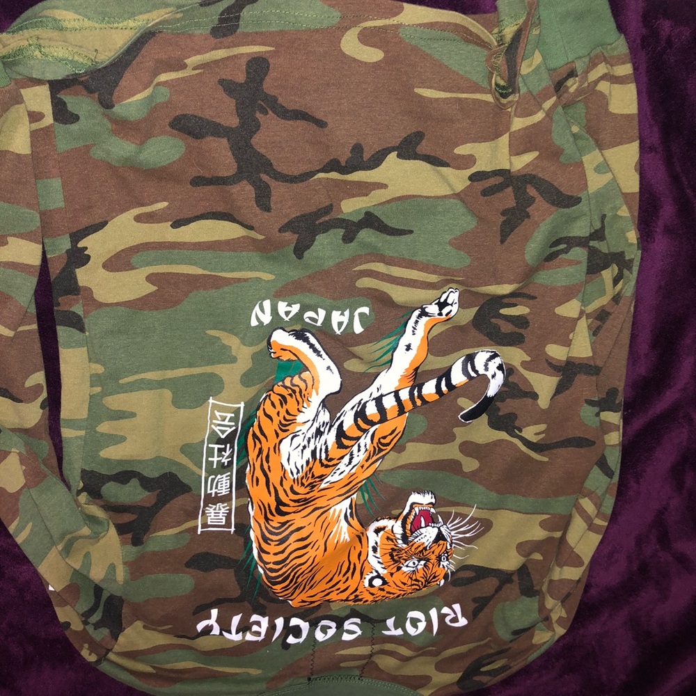 Shirt